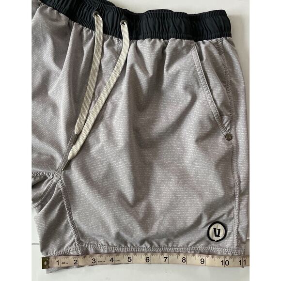 Vuori Kore Shorts Men S Gray Boxers Lined 5” Performance Drawstring Pockets - Picture 4 of 9